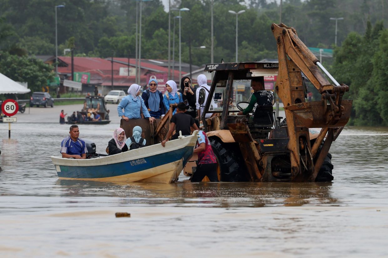 Floods: Number Of Victims In Kelantan, Pahang And Sabah Continues To Rise