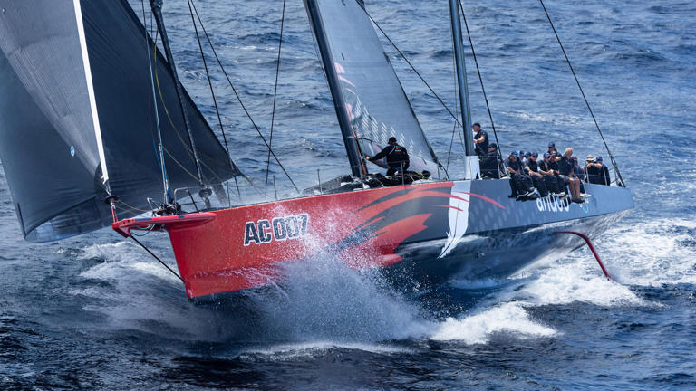 Andoo Comanche has been increasing its lead on day two of the race, heading south to Hobart. (Supplied: Rolex Sydney Hobart)