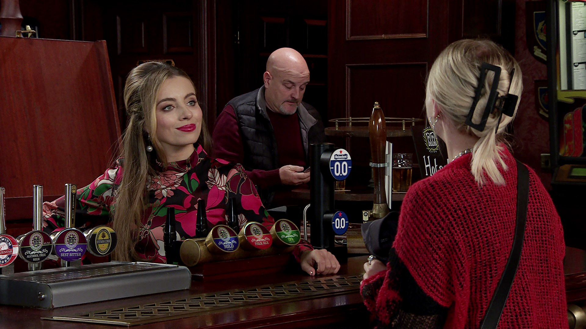 Corrie Star Confirms Daisy S Big Changes To The Rovers As She Takes Over