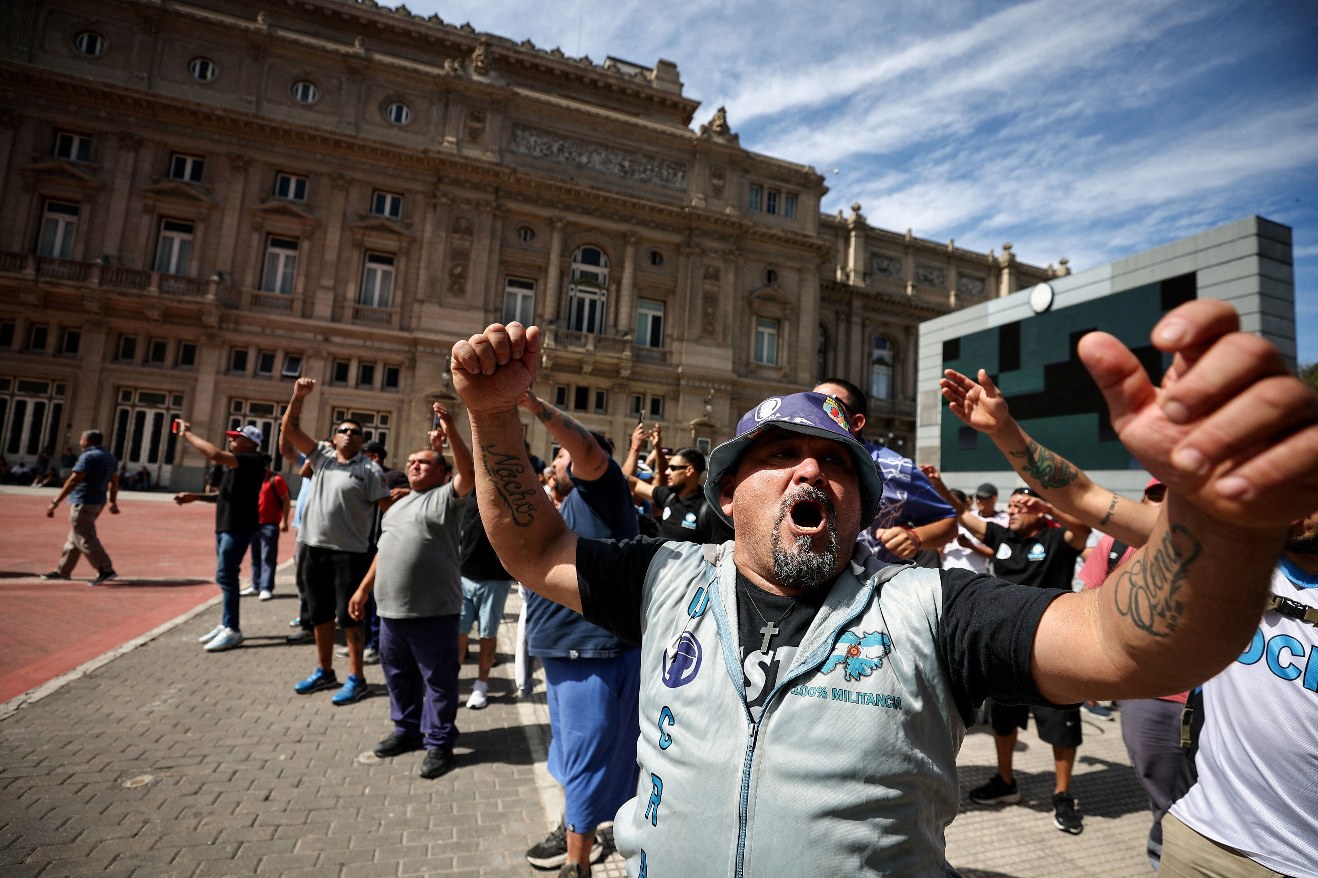 central de trabajadores de argentina anuncia huelga general contra gobierno de milei