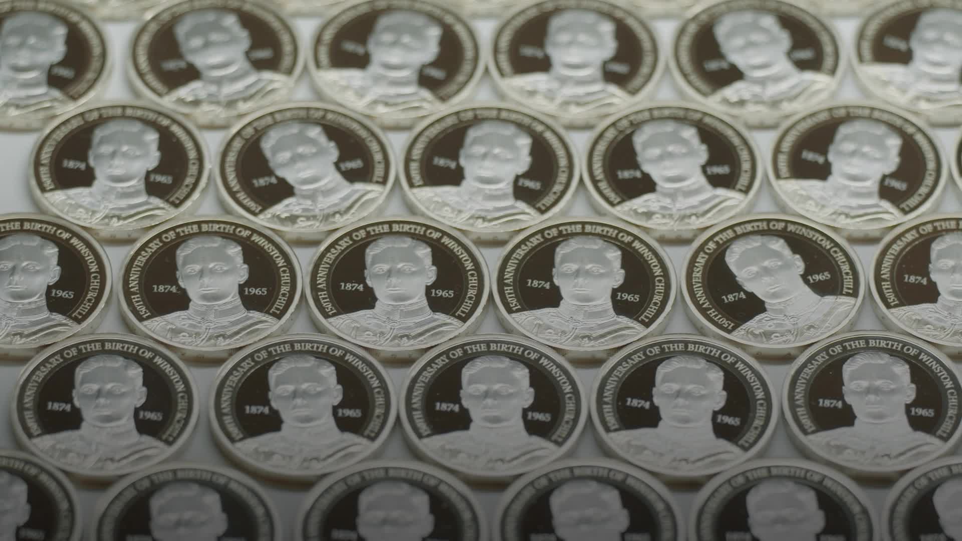 Sir Winston Churchill And Buckingham Palace Celebrated On New Coins For   AA1m7Bkr.img