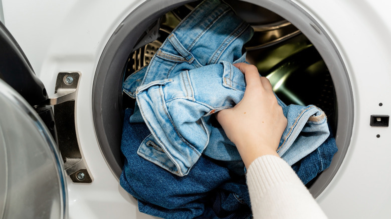 Check This Before Washing Dark-Colored Clothes For The First Time