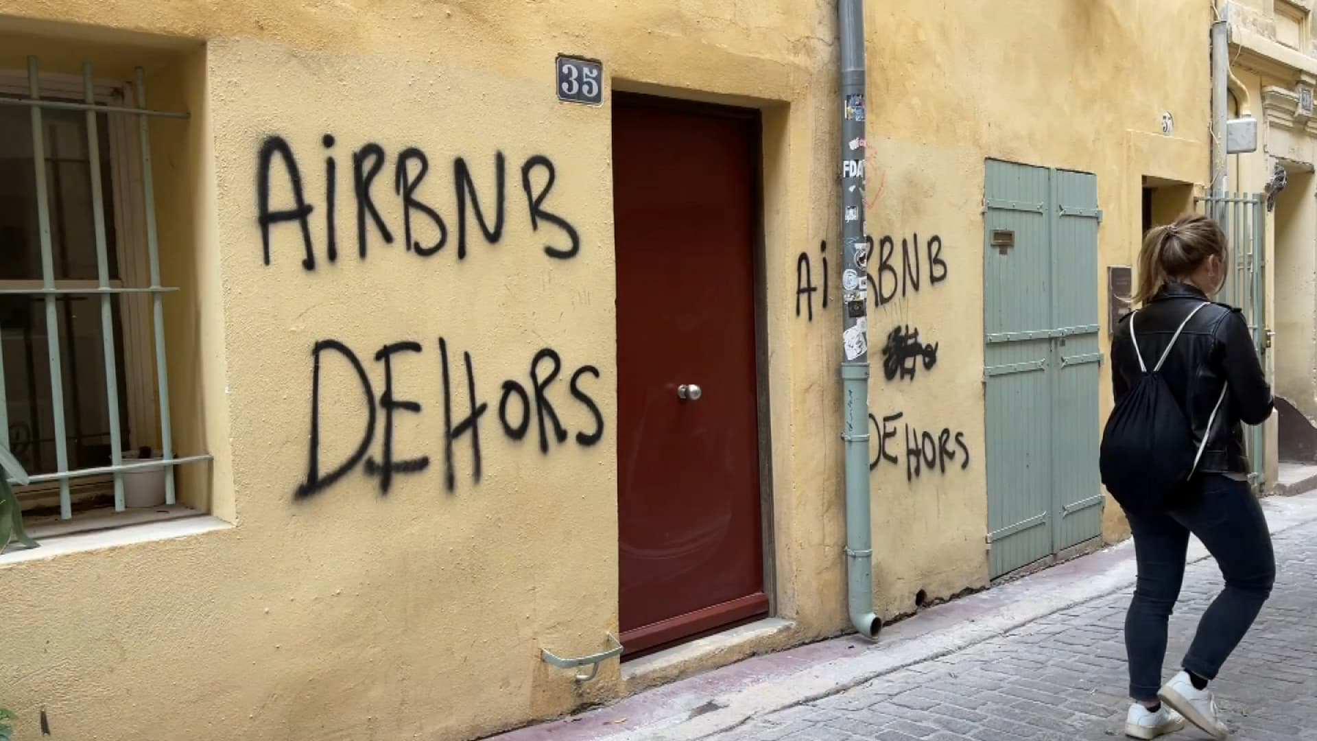 Marseille: Un Collectif Revendique Des Vols Dans Des Airbnb Pour ...