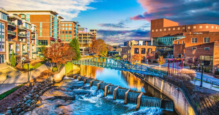 10 Beautiful Towns To Retire In The Blue Ridge Mountains