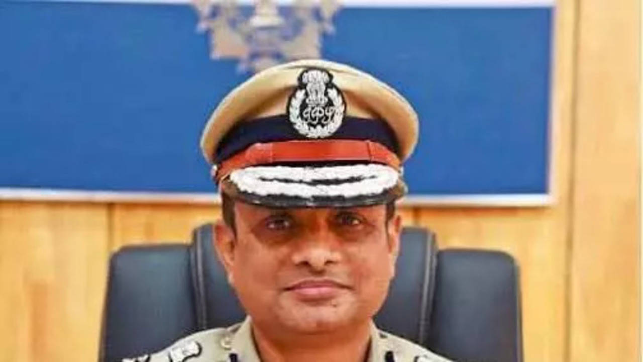 IPS Officer For Whom Mamata Banerjee Once Sat On Dharna Appointed ...