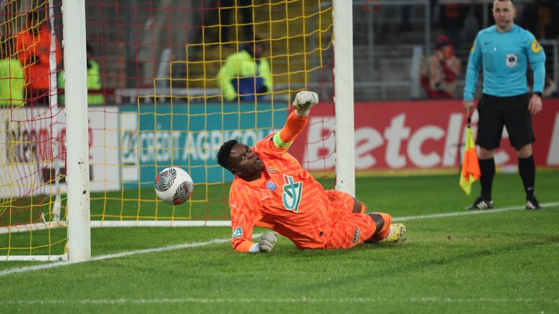 Brice Samba Réalise Une Séance De Tirs Au But Incroyable En Arrêtant 3 ...