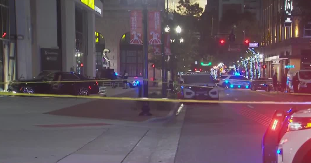 1 Dead In Downtown Orlando After Parking Garage Shooting