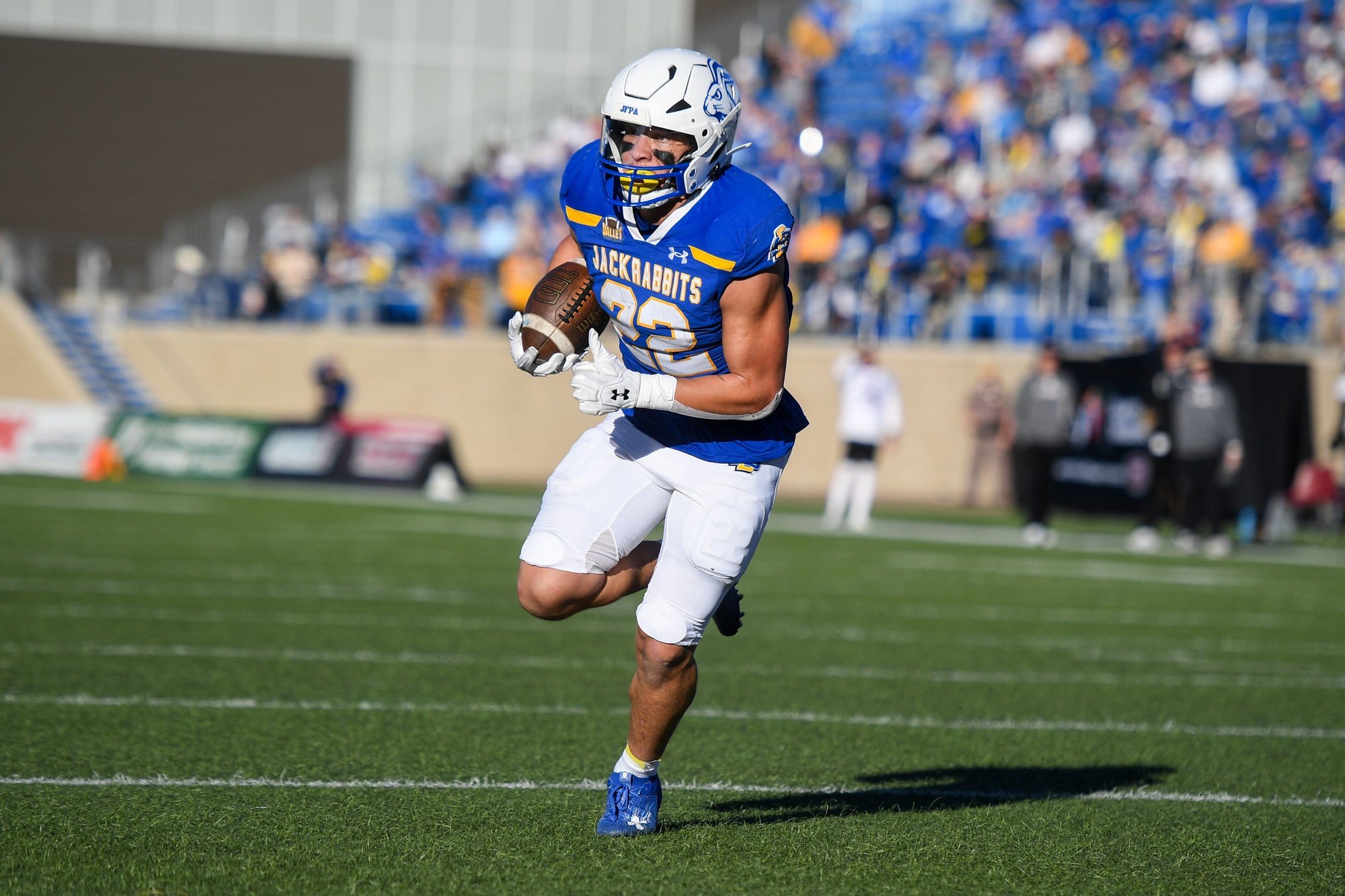 Isaiah Davis’ Draft Profile | South Dakota State, RB Scouting Report