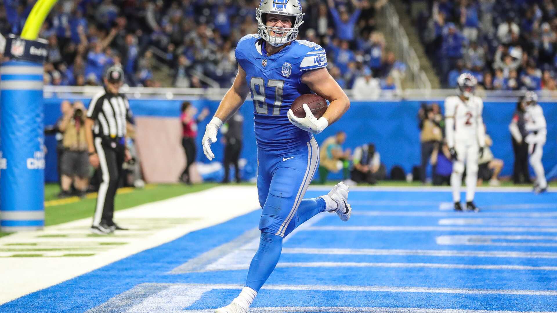 Sam LaPorta Sets New Tight End Rookie Record With 82nd Catch, Lions ...