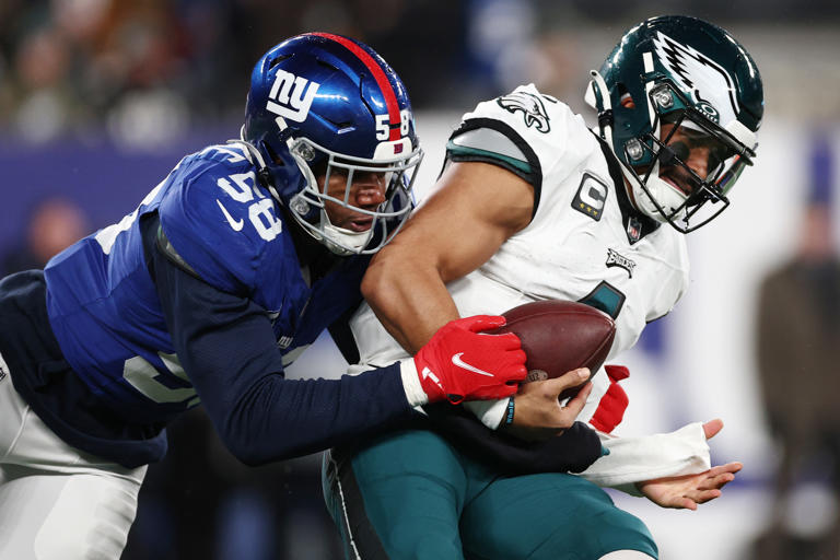 What's wrong with the Eagles? How Jalen Hurts' play, injuries have