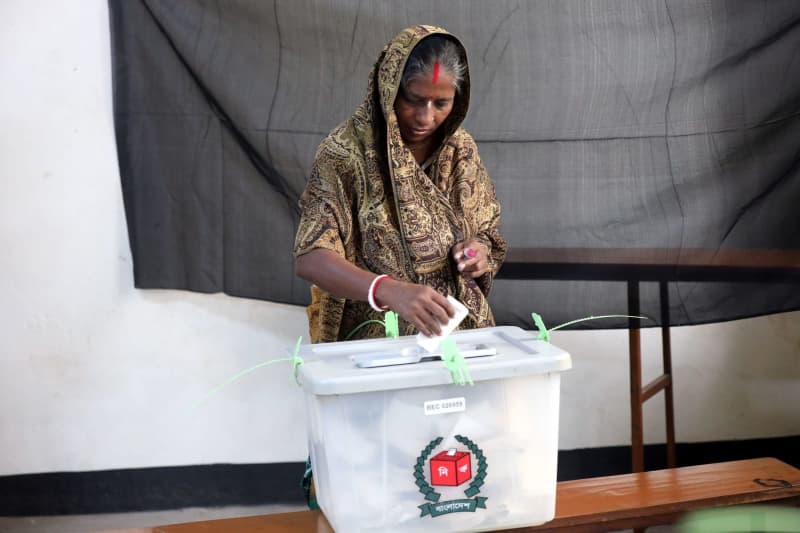 Low Turnout, Violence Mar Bangladesh Election Boycotted By Opposition