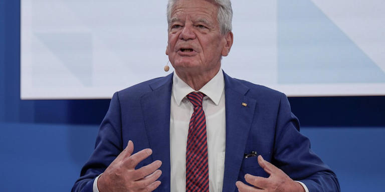 Altbundespräsident Joachim Gauck vermisst in der Politik der aktuellen Bundesregierung oft die notwendige "Härte" und Tatkraft. IMAGO/Bernd Elmenthaler