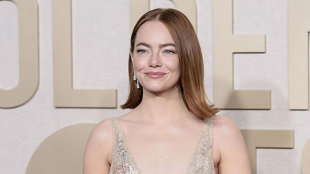 Emma Stone shines in a floral dress at the Golden Globes 2024