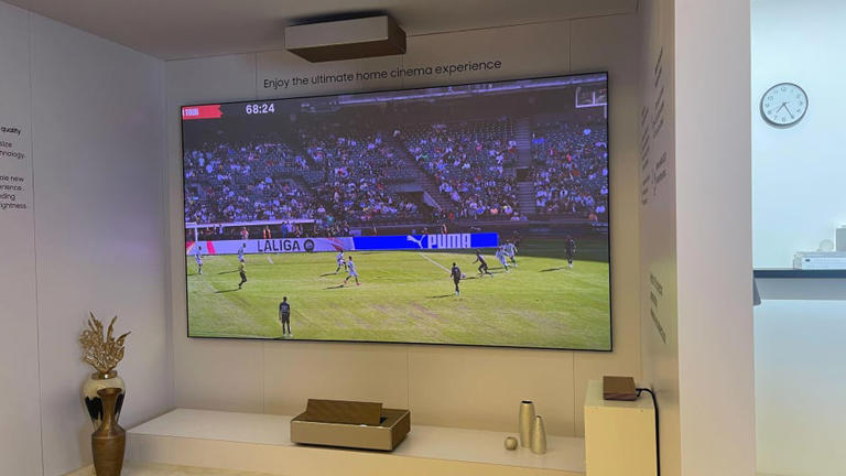 TV vs. Projector: Choose the Best Display for You in 2024 - CNET