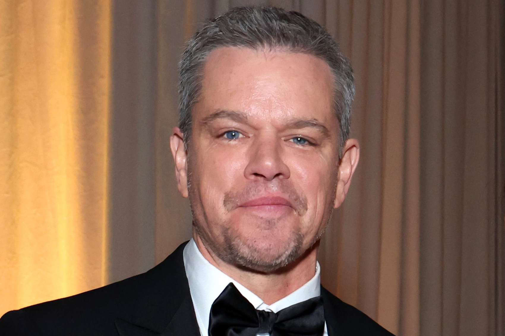 Matt Damon, 53, Debuts Natural Silver Fox Hair at 2024 Golden Globe Awards