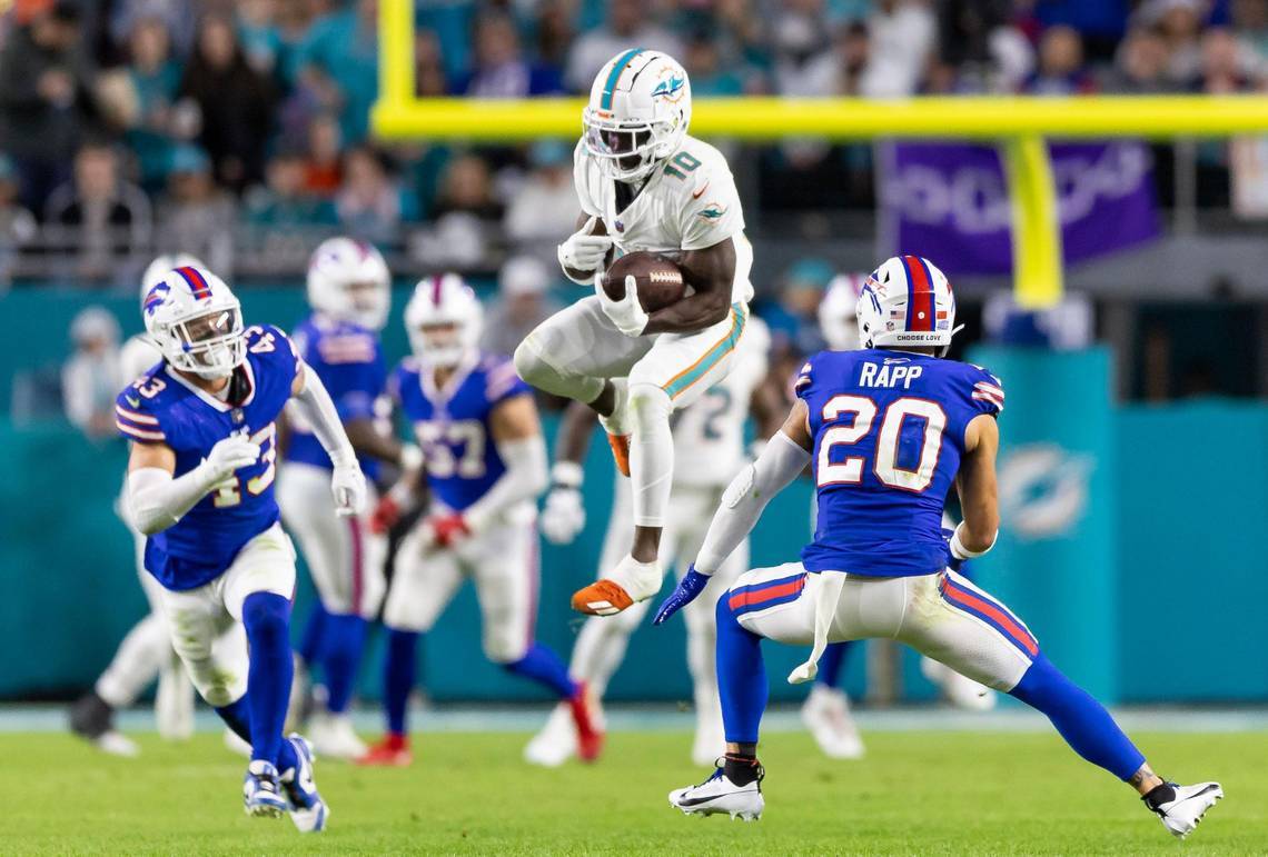 Dolphins’ Alarming Offensive Struggles Against Playoff Teams Continued ...