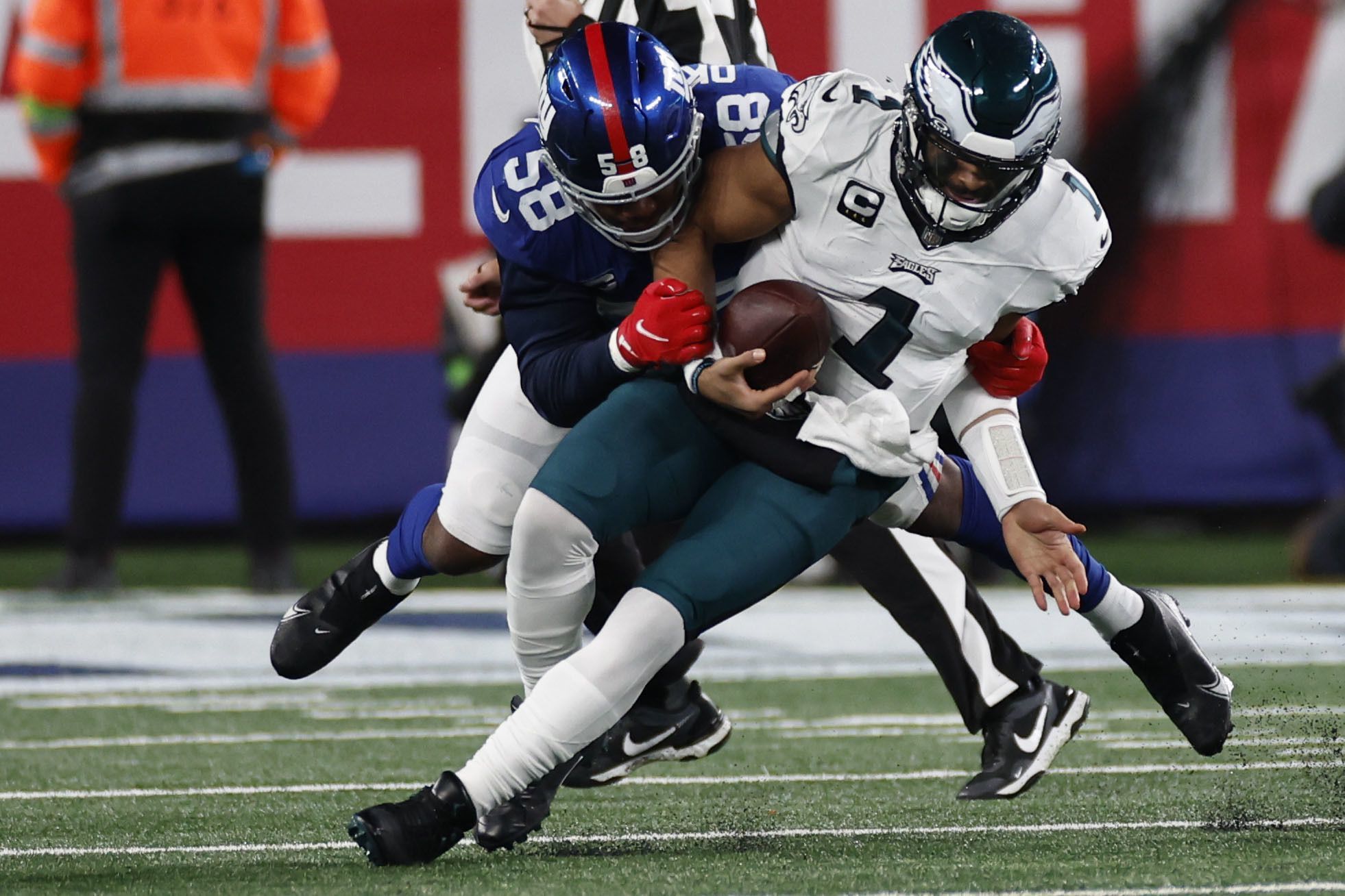 Eagles Are Slight Road Favorites Against Buccaneers In NFC Wild-card ...