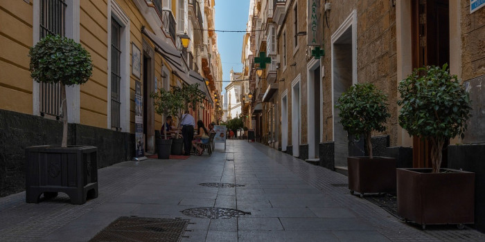 living in cadiz: why choose cadiz, pros and cons and the best neighbourhoods