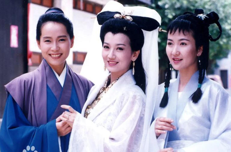 葉童（左起）、趙雅芝、陳美琪是《新白娘子傳奇》的經典組合。（圖／翻攝自百度百科）
