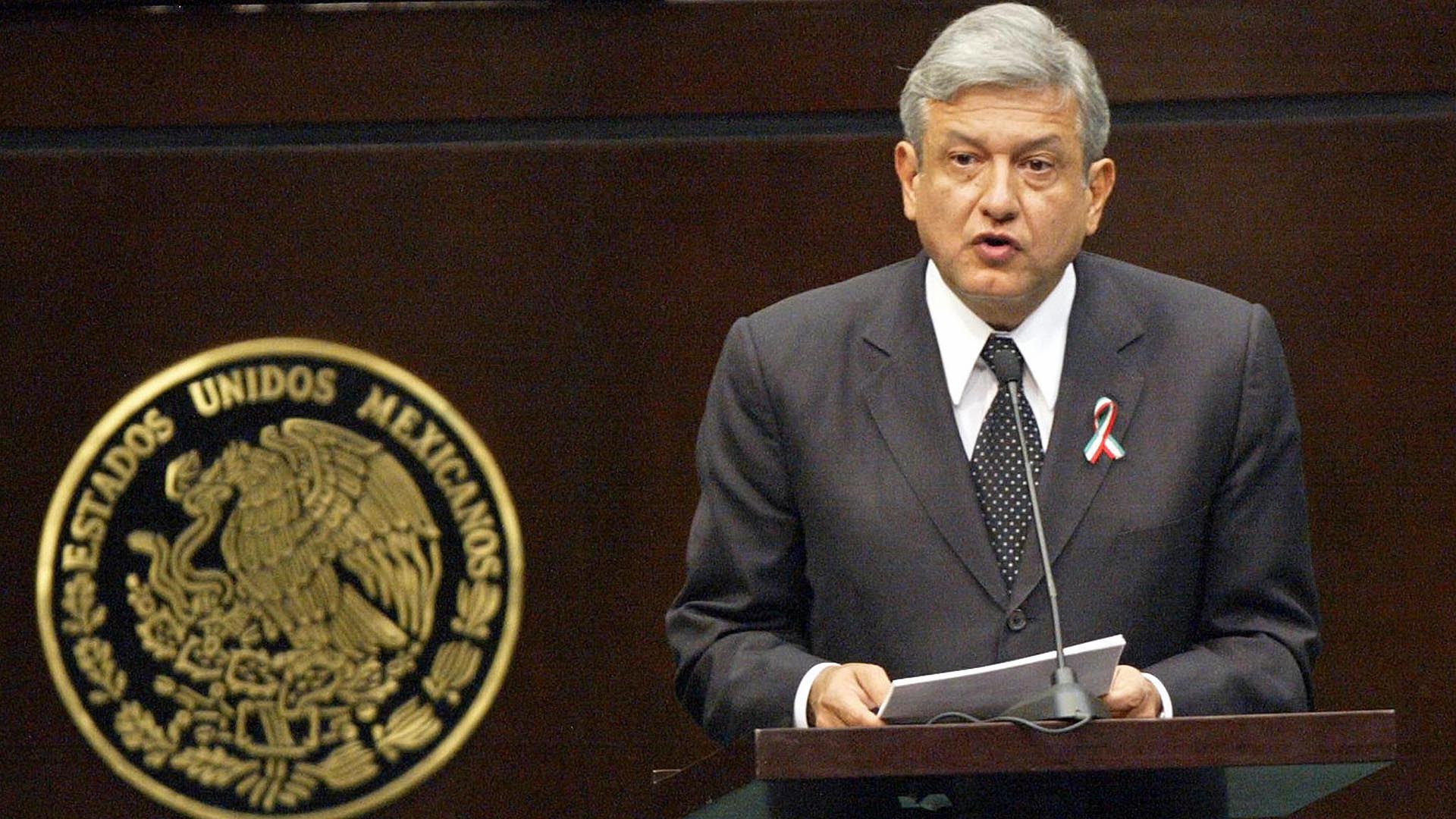 No tan distante a AMLO