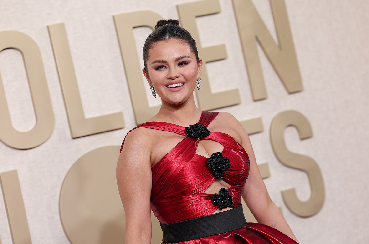 Selena Gomez's 2024 Golden Globes Purse Is Under 150 & It's On Sale