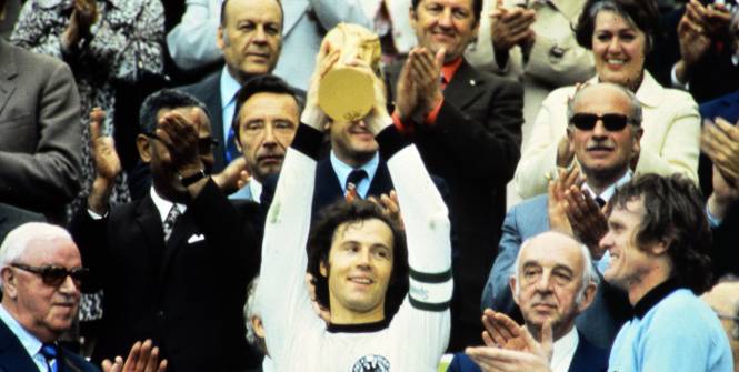 L'ancien International Allemand Franz Beckenbauer Est Mort à 78 Ans