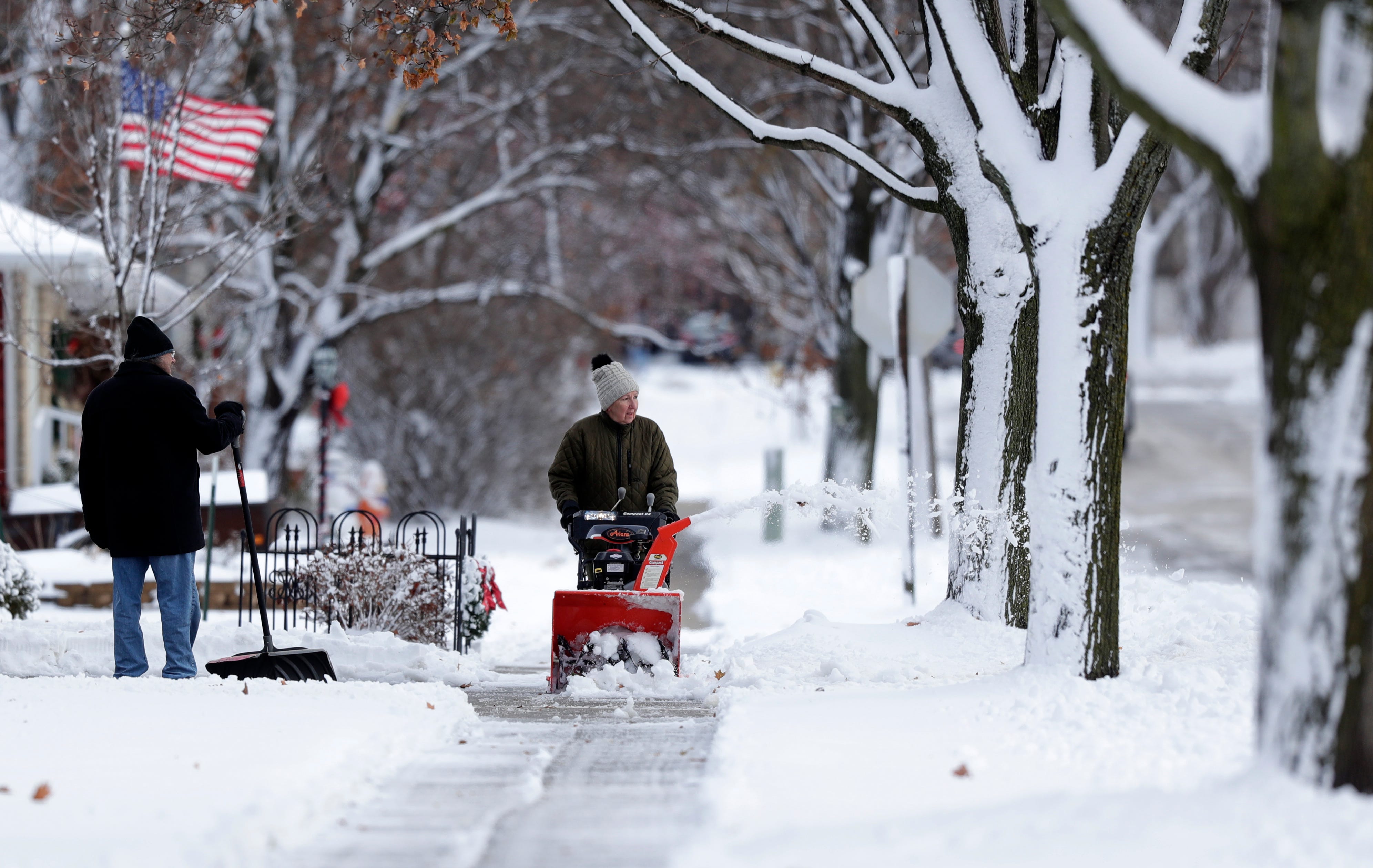 8 To 12 Inches Of Snow Forecast For Door County Tuesday; People ...