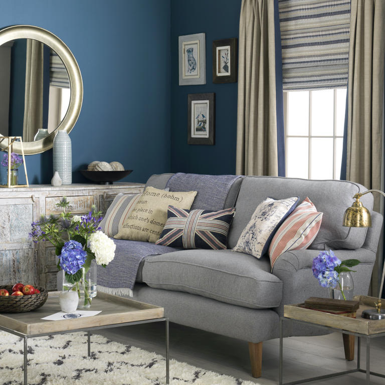 What colours go with a grey sofa – interior stylists reveal how to ...