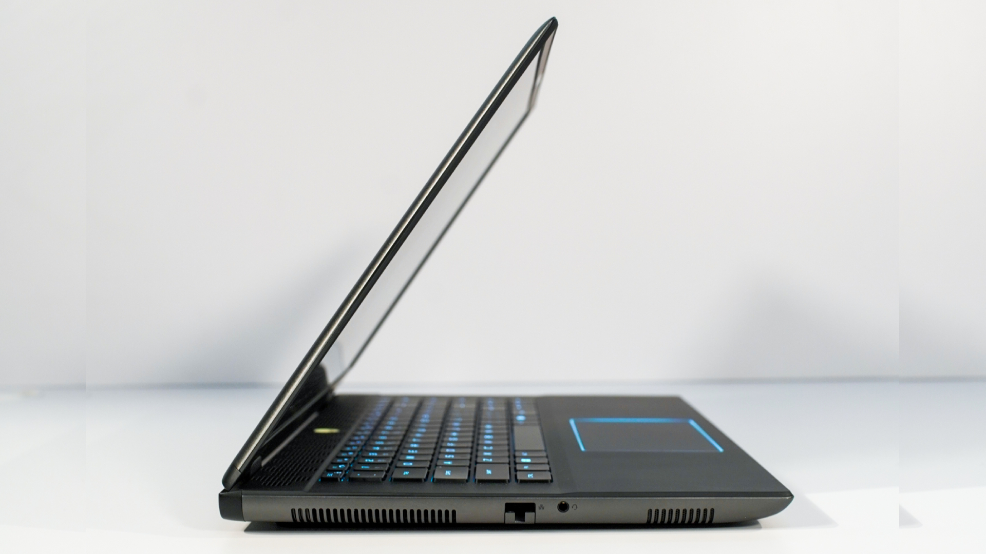 Dell's Alienware M16 R2 Perfectly Balances Gaming And Productivity At ...