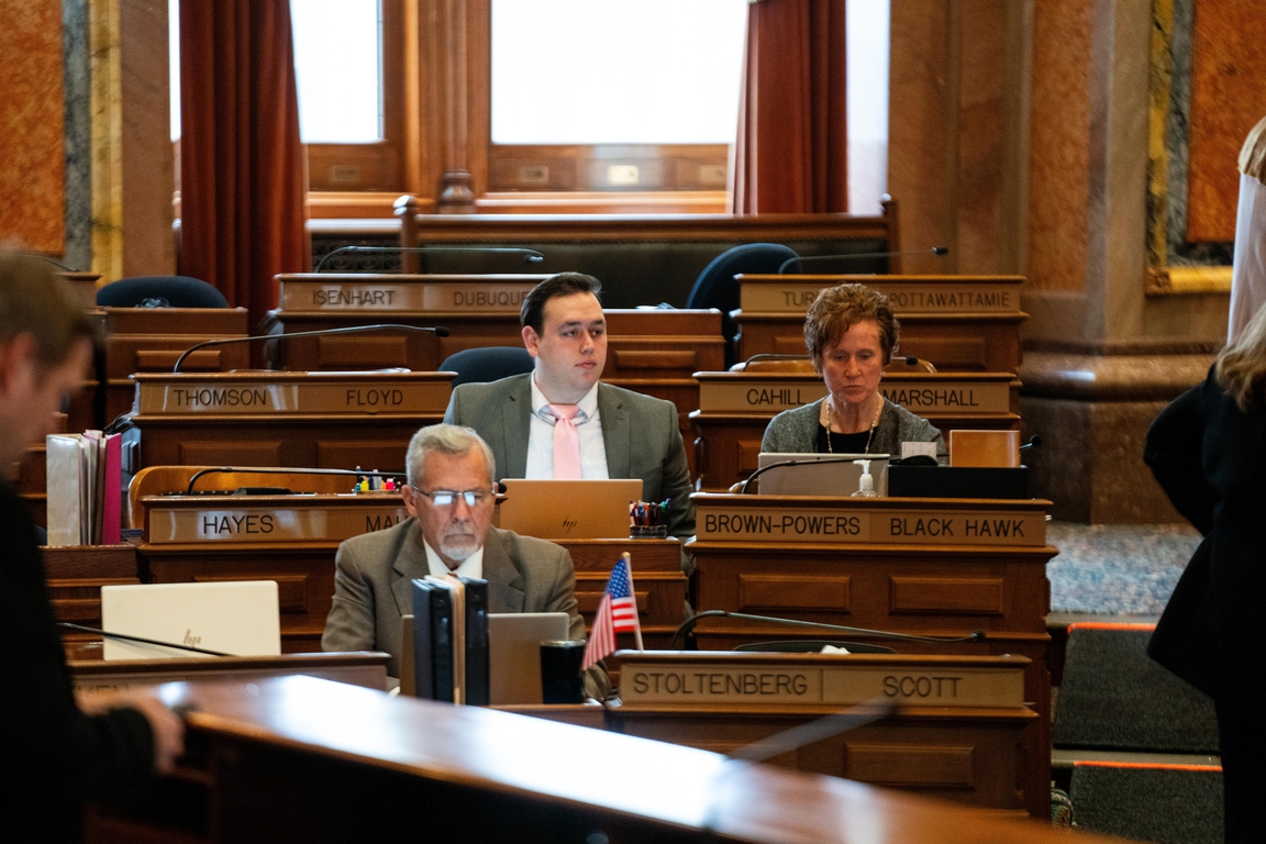 Iowa legislature sessions commence