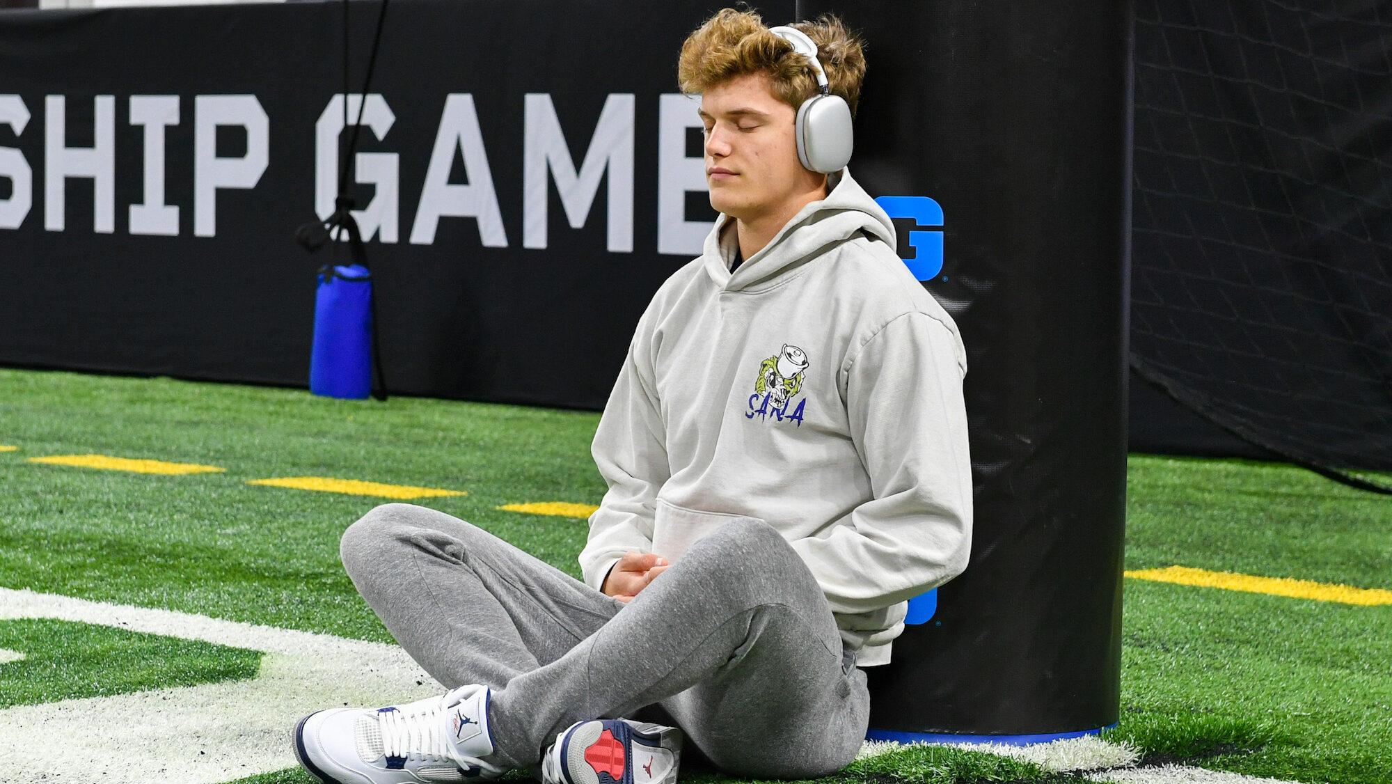 Michigan QB J.J. McCarthy’s Meditation Routine On Display Ahead Of CFP ...