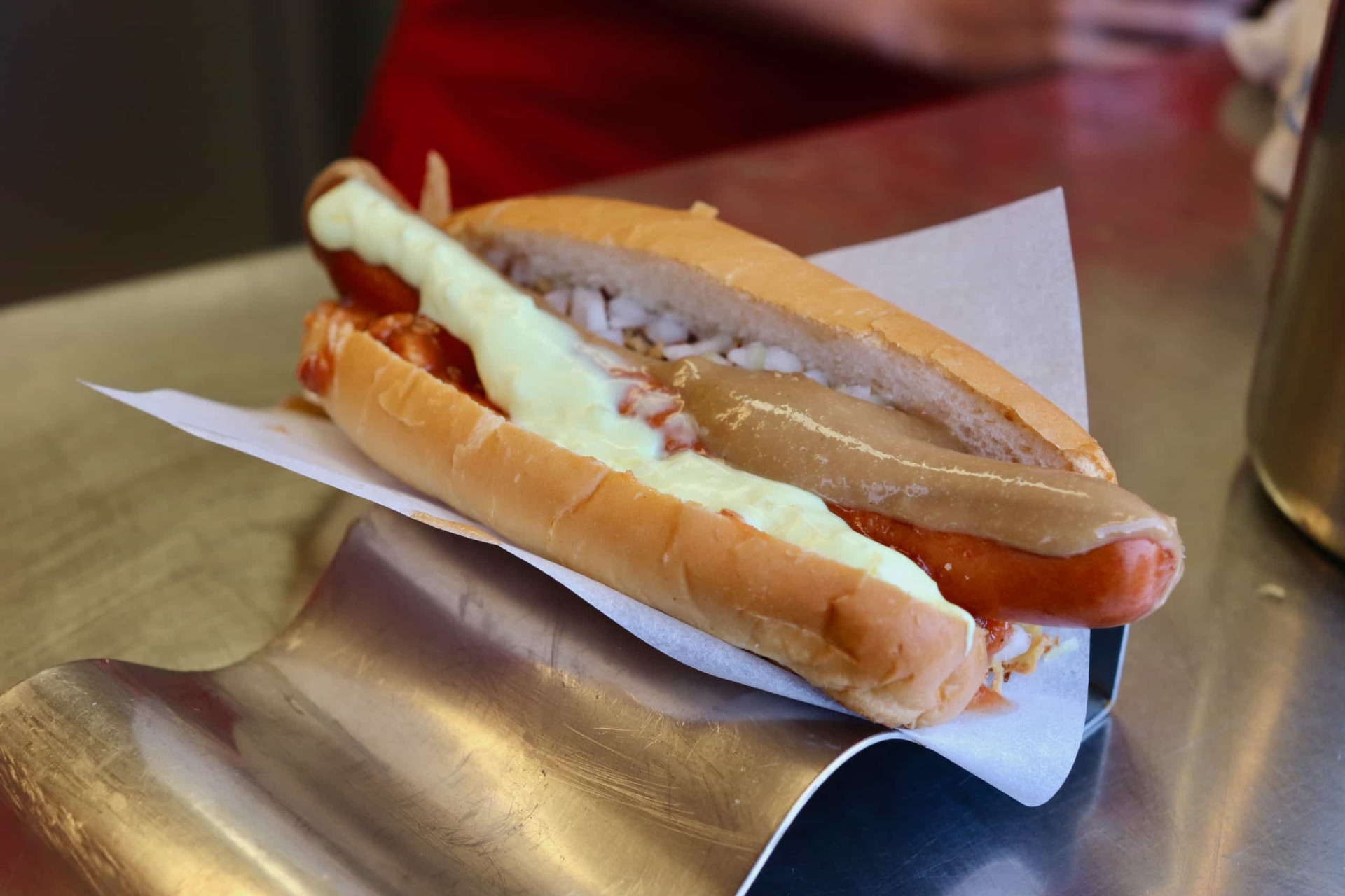 The surprisingly different ways people enjoy their hot dogs around the ...