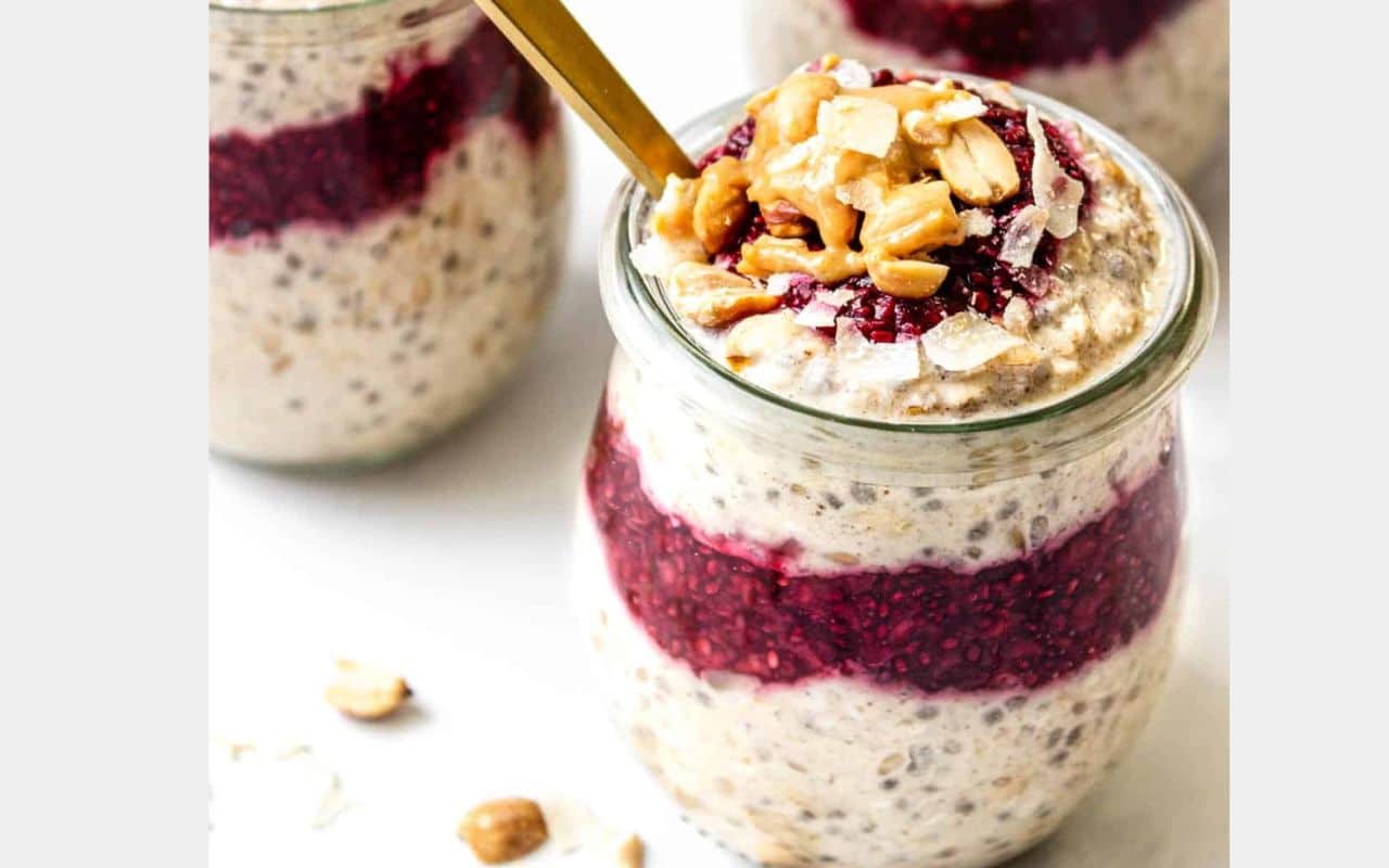 10 Overnight Oat Recipes for a Deliciously Slimming Start to Your Day