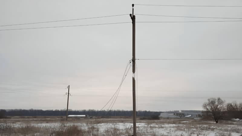 Russians drop air bomb near power engineers checking damaged power ...