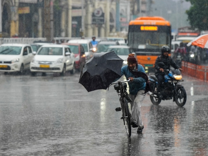 Heavy Rainfall Lashes Parts Of Tamil Nadu And Puducherry, Inundates ...