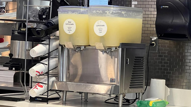 Chick-Fil-A's New Mango Passion Frosted Lemonade Made Us Feel Like We ...