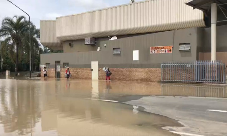 ladysmith flood victims say they've had no food since evacuation on monday night