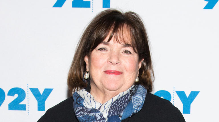 Ina Garten's Sauce Tip To Stop Chicken From Getting Soggy