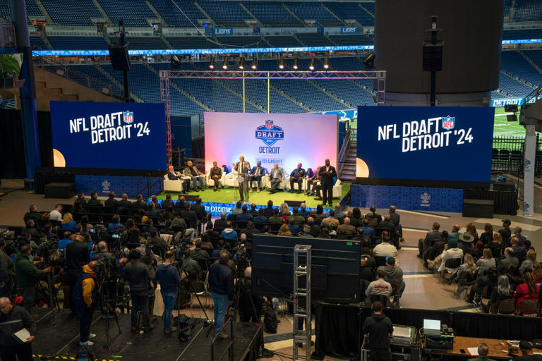 2024 NFL mock drafts QB, WR, OL dominate latest USA Today projections