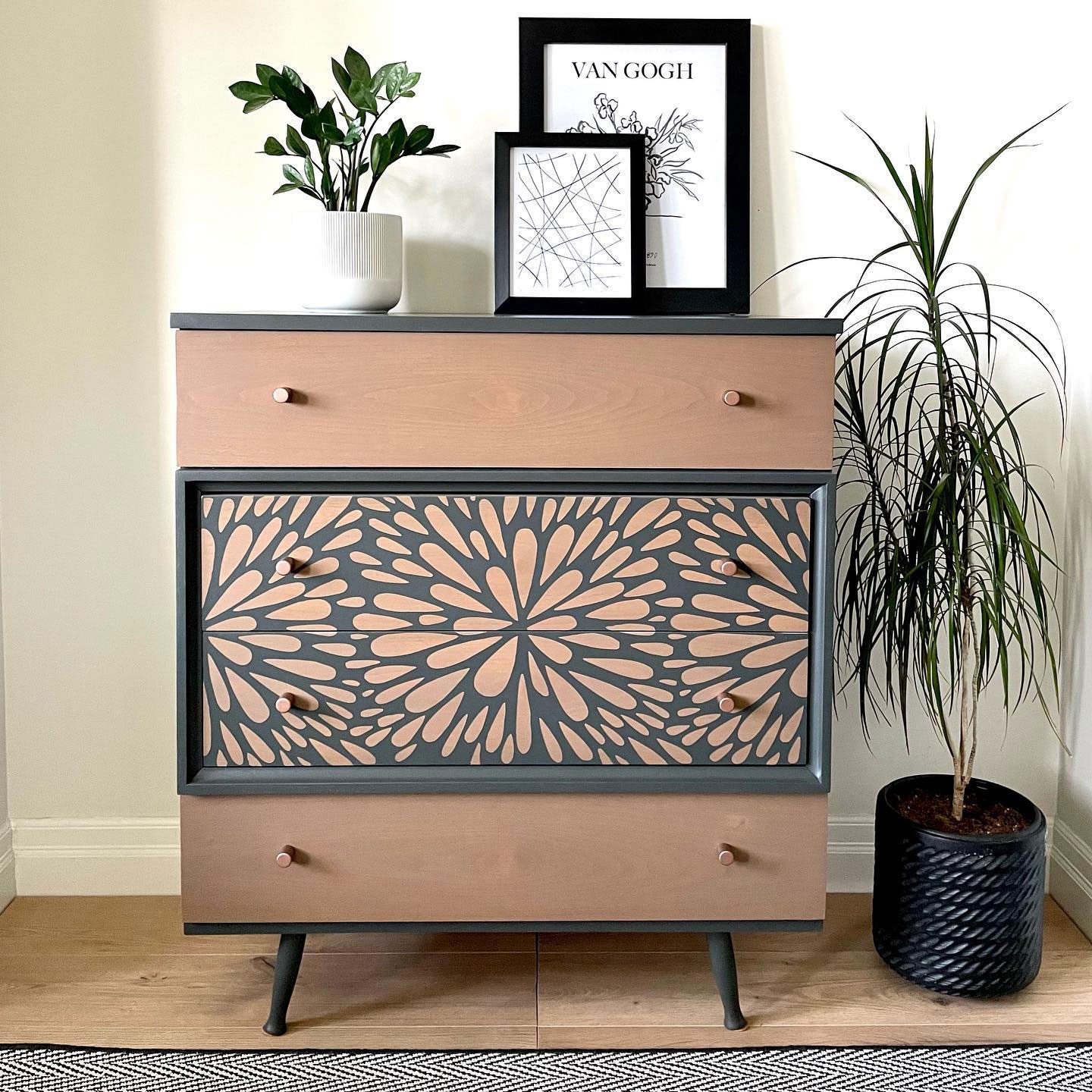 9 Painted Dresser Ideas   AA1mI6gR.img