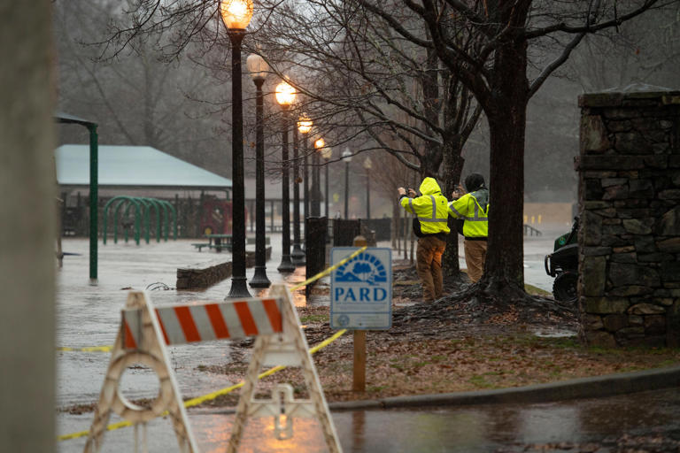 Flood Warning, Wind Advisory in effect. Greenville, Spartanburg ...