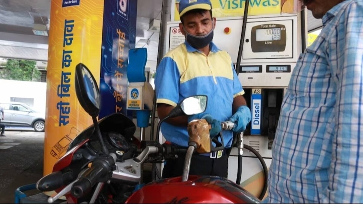 Fuel Prices In Karnataka Petrol Outlets To Be Displayed In Kannada