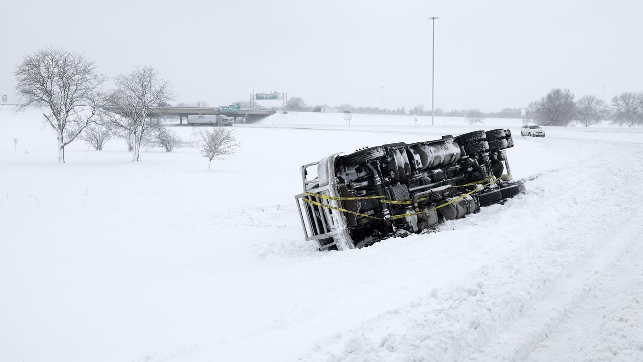 In Photos: Huge Winter Storm Blasts U.S. With Heavy Snow, Rain ...