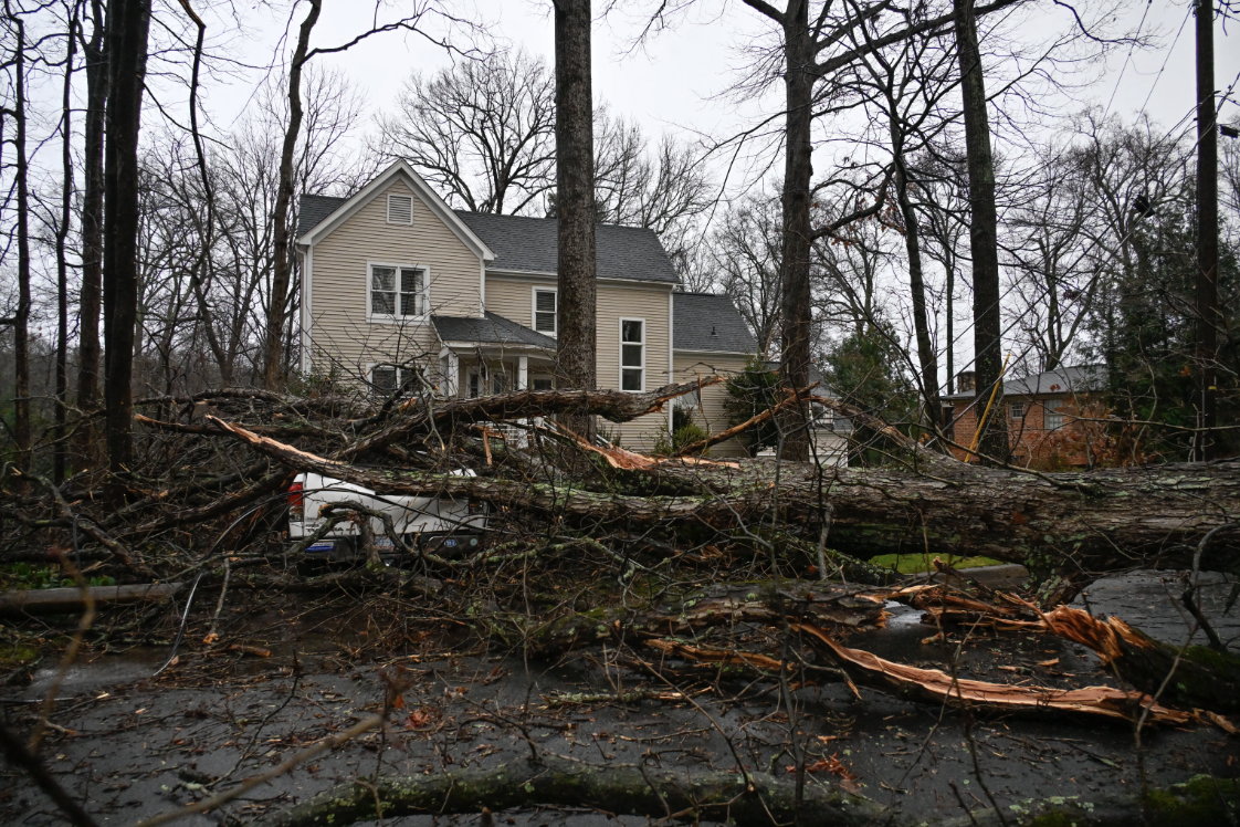 In Photos: Huge Winter Storm Blasts U.S. With Heavy Snow, Rain ...