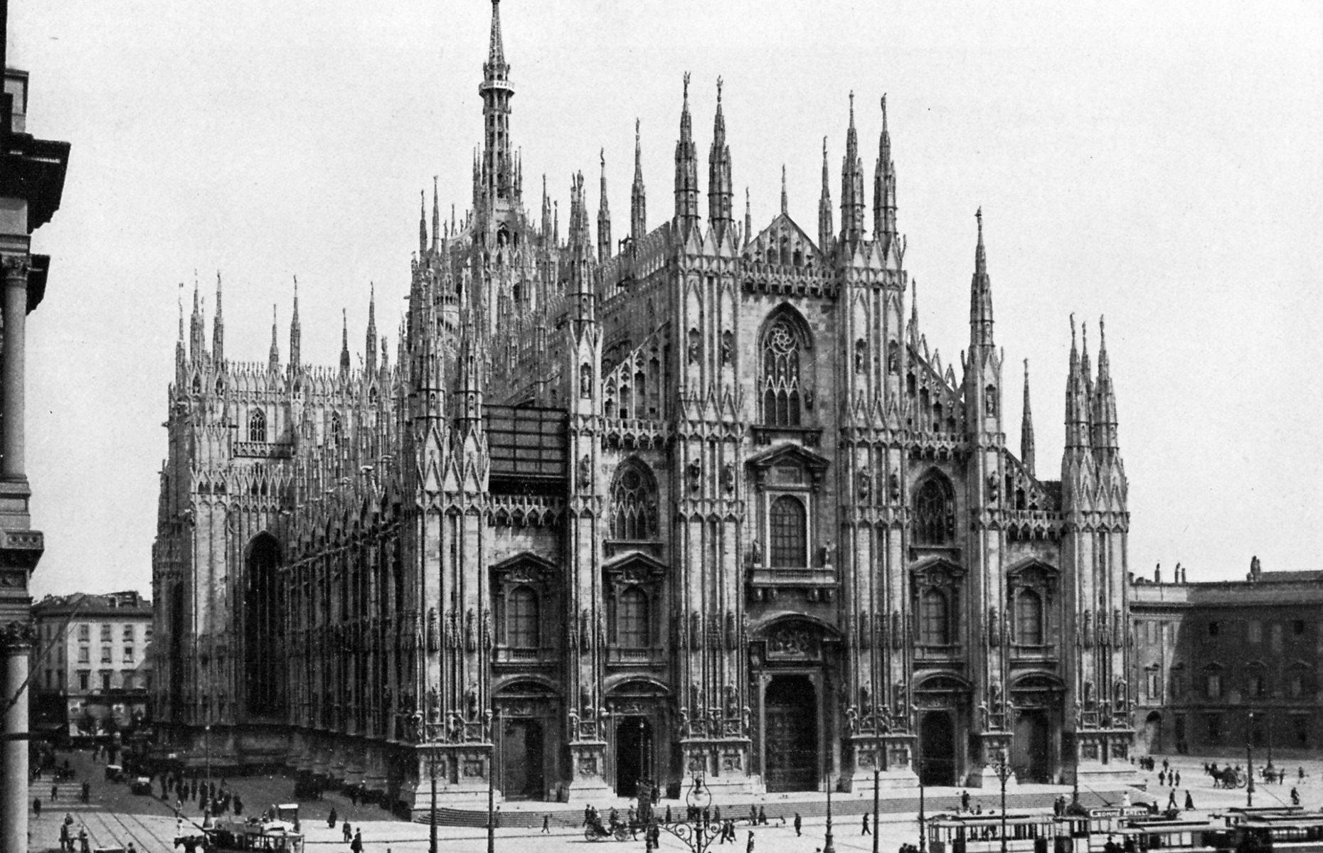 Then And Now: How These World-famous Landmarks Have Changed In 100 Years