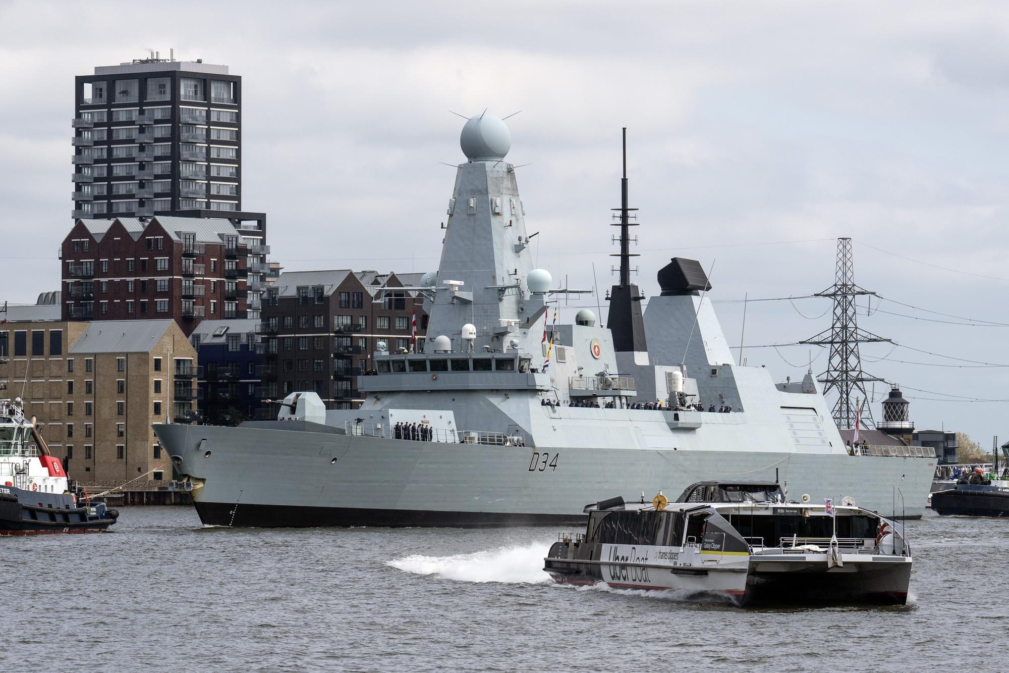 Royal Navy: HMS Diamond Shoots Down A Barrage Of Drones And Missiles ...