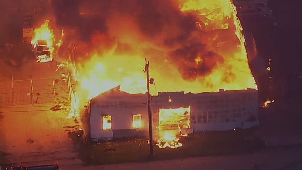 Massive 2-alarm Fire Destroys Downtown Commercial Building