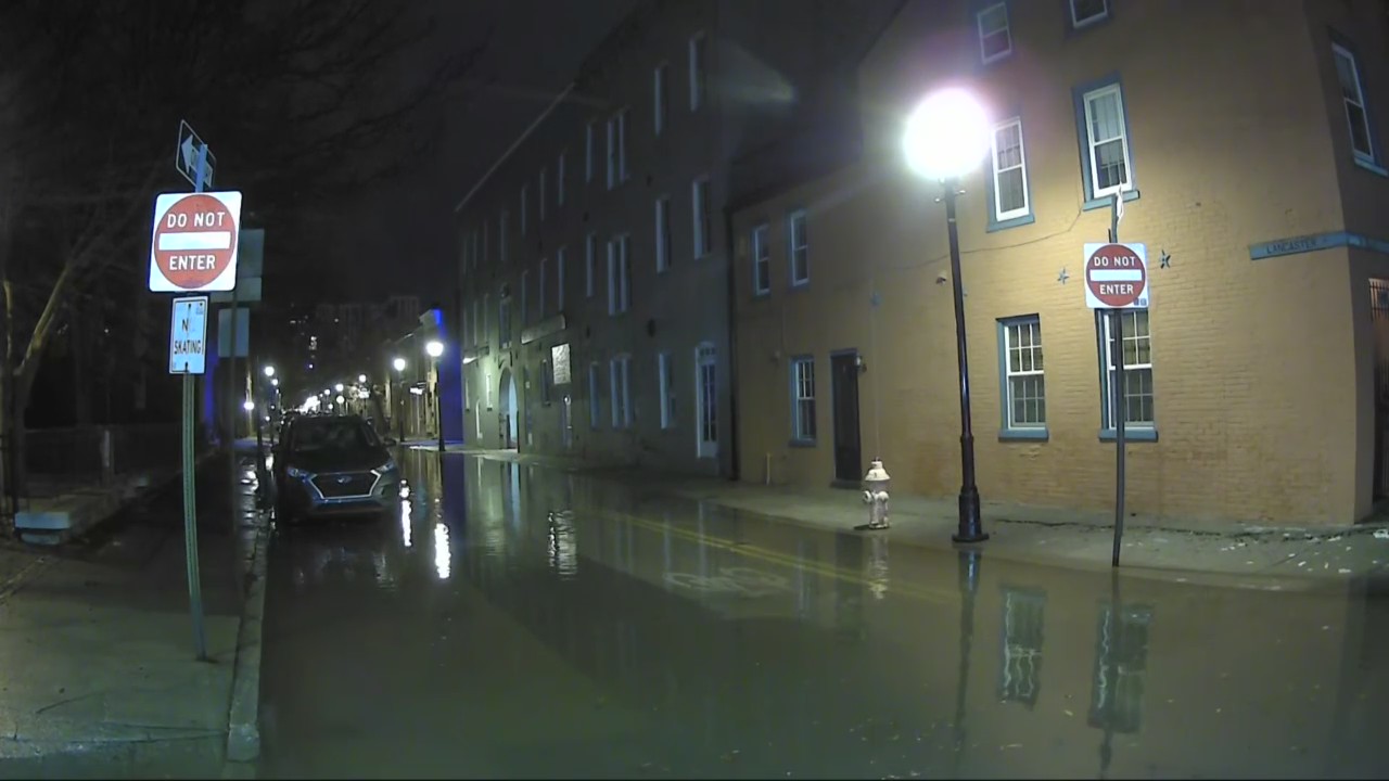 Team Coverage Fells Point Sees Flooding Along Waterfront After Storm   AA1mKptD.img