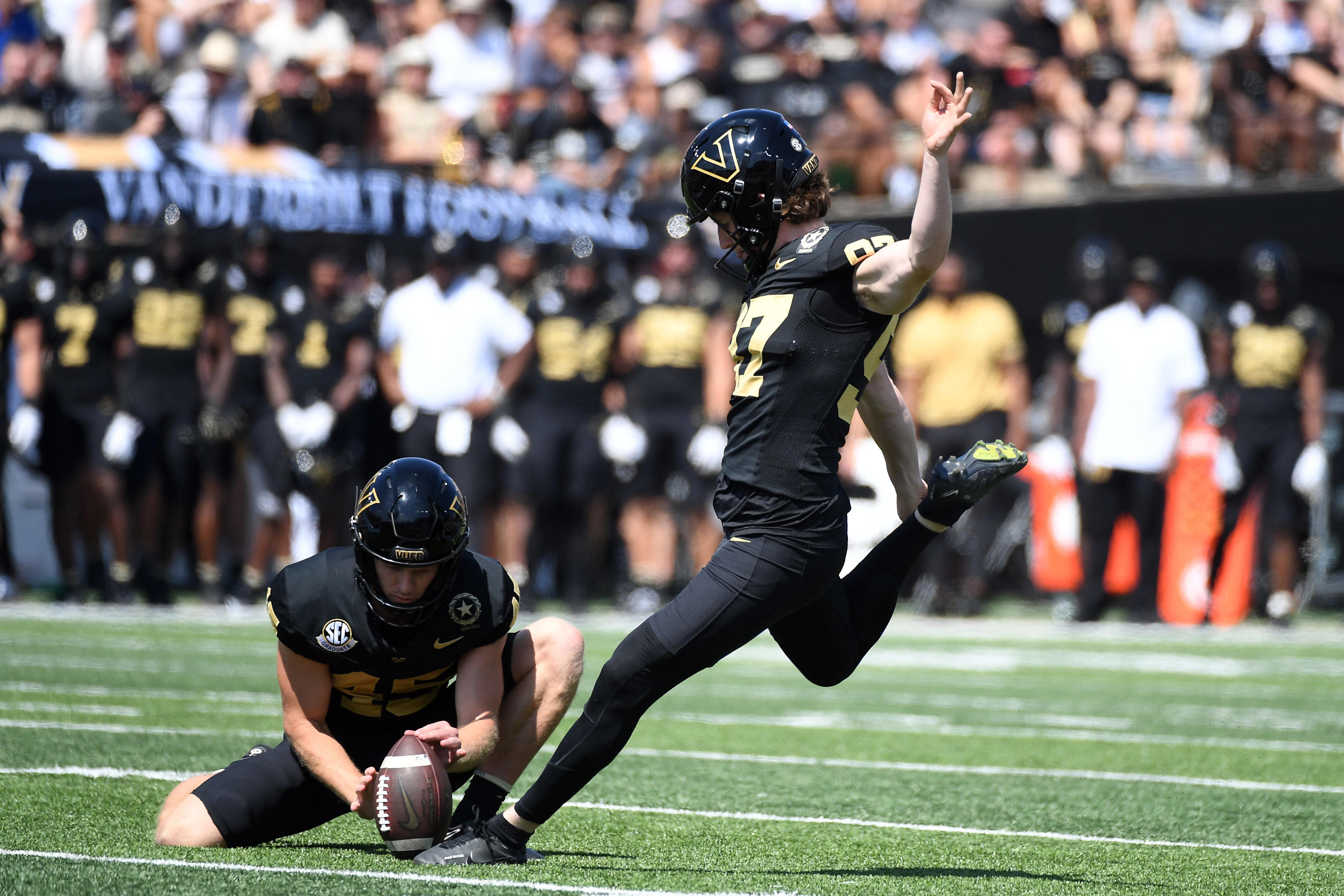 Nikhil Jefferson, 2024 Defensive Lineman, Commits To Vanderbilt Football