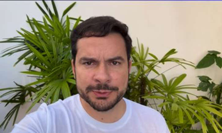 No entanto, um vídeo publicado pelo deputado federal Capitão Alberto Neto no mesmo dia voltou a viralizar nesta terça-feira e mostra que Lula está errado.